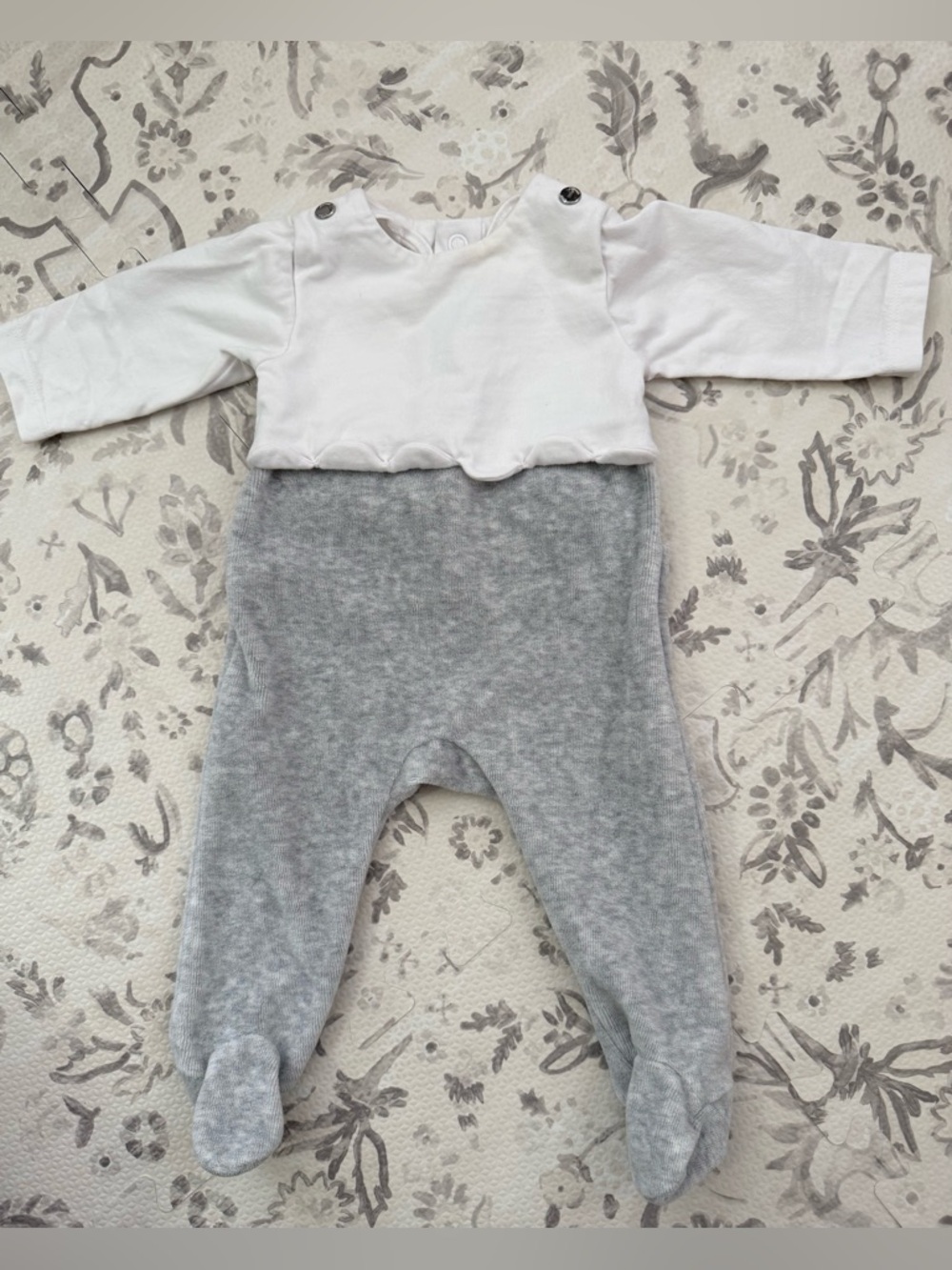 Jacadi Two-Tone White and Gray Baby Footed One-Piece 0-1month